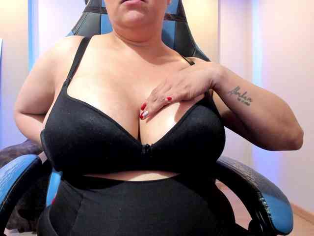 Sammy-owens webcam