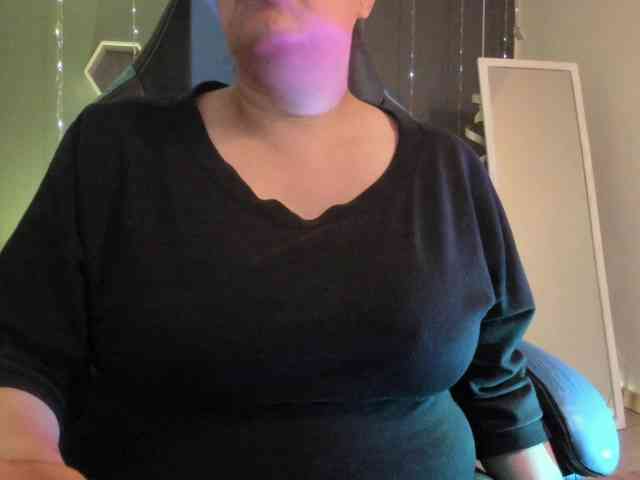 Sammy-owens webcam