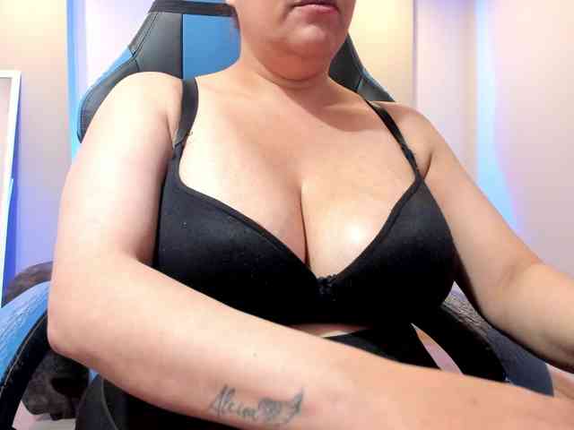 Sammy-owens webcam