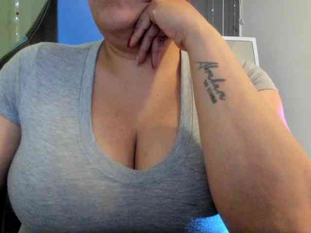 Sammy-owens webcam