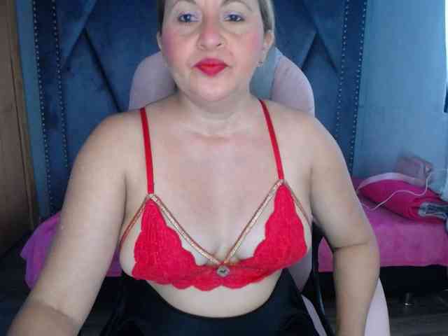 meganmilf2 webcam