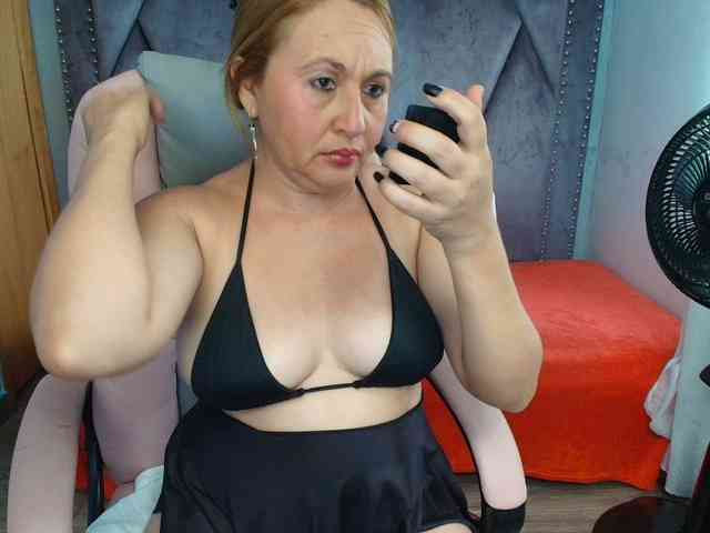 meganmilf2 webcam