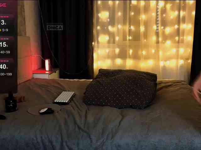 RoxyCrush webcam