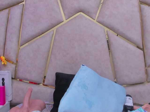 Cloe-candy's BongaCams show and profile