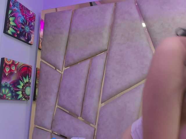 Cloe-candy's BongaCams show and profile