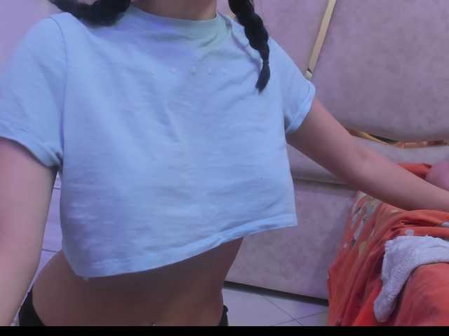 Cloe-candy's BongaCams show and profile