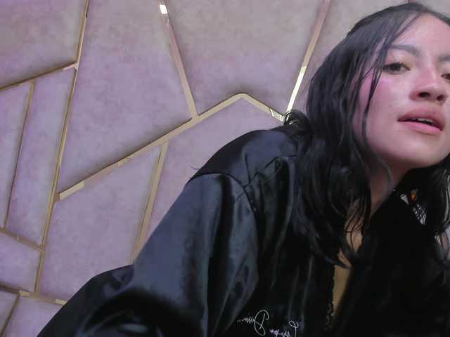 Cloe-candy's BongaCams show and profile