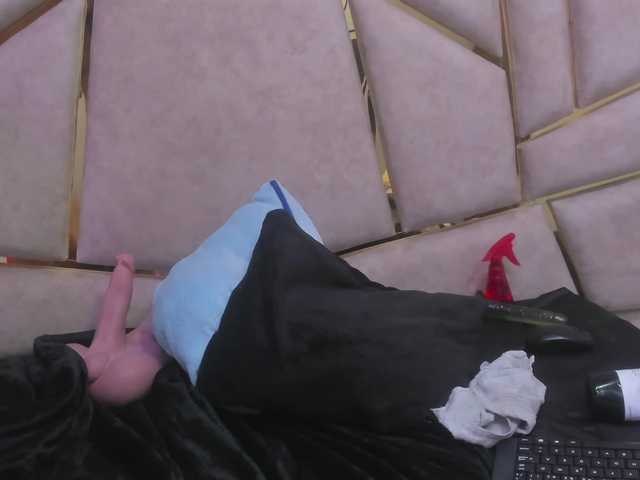 Cloe-candy's BongaCams show and profile