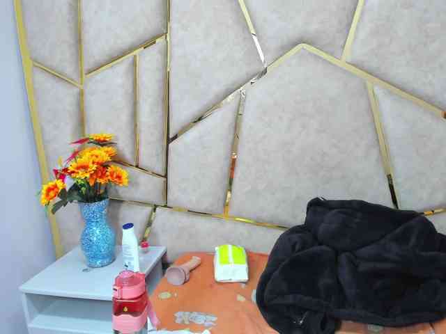 Cloe-candy bongacams