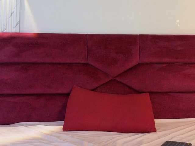 bluemoonn's BongaCams show and profile