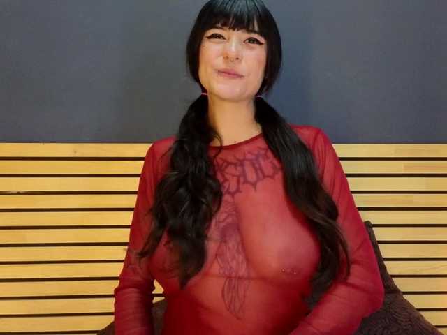 bluemoonn's BongaCams show and profile