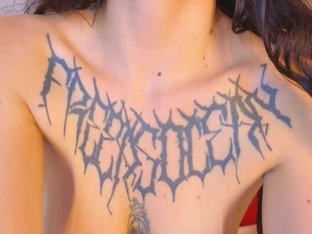 bluemoonn's BongaCams show and profile