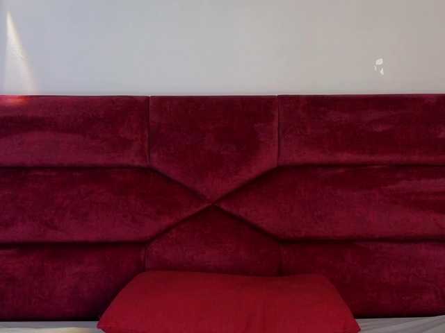 bluemoonn's BongaCams show and profile