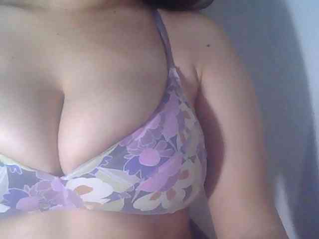 Shaved babes, Shaved asian, Group chat for 40 tokens, Full privates for 30 ..., Sexy Asian Cams 0