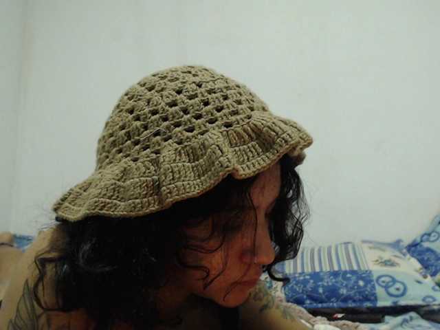 AlinaWoolf's BongaCams show and profile