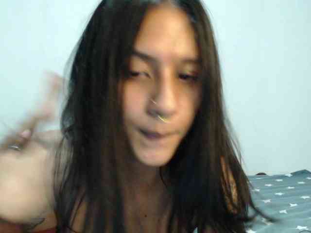 AlinaWoolf webcam