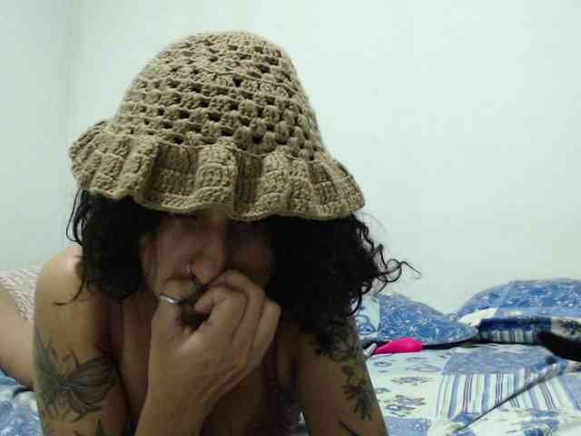 AlinaWoolf AlinaWoolf