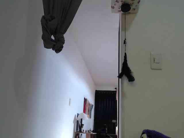 AlinaWoolf webcam