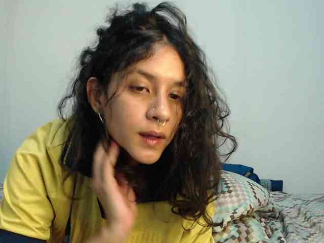 AlinaWoolf webcam