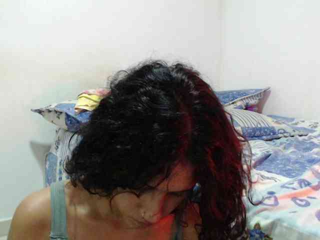 AlinaWoolf Live Webcam on BongaCams