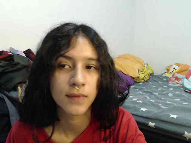 AlinaWoolf webcam