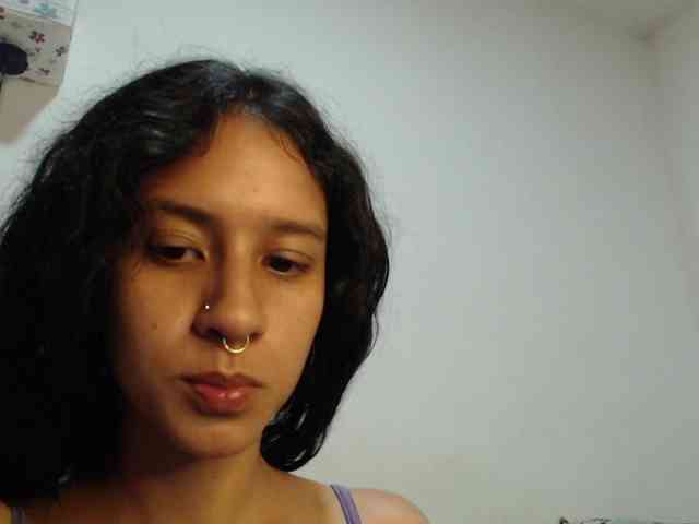 AlinaWoolf webcam