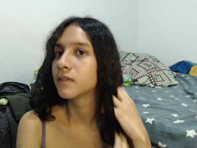 AlinaWoolf webcam