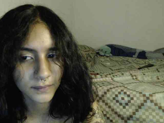 AlinaWoolf webcam
