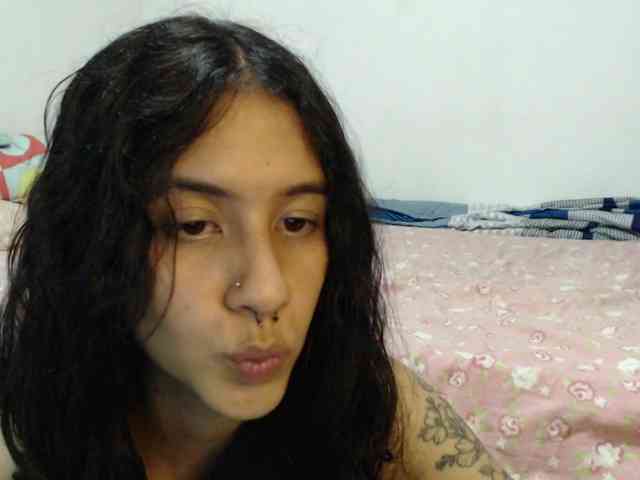 AlinaWoolf webcam