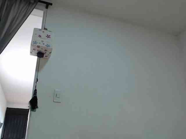AlinaWoolf webcam
