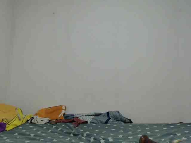 AlinaWoolf webcam