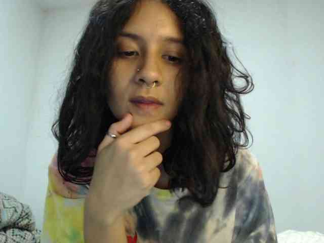 AlinaWoolf webcam
