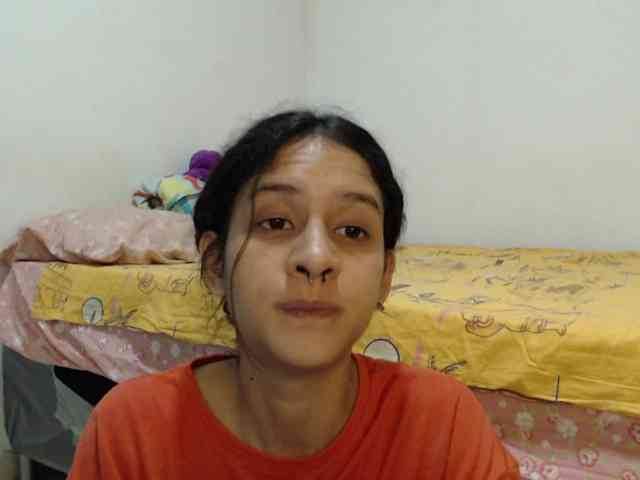 AlinaWoolf webcam