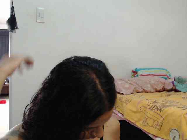 AlinaWoolf webcam