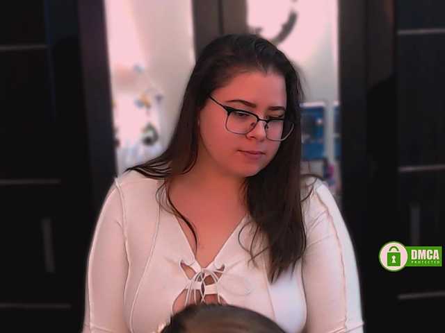 HolyDevilS — The blonde's name is Sasha, the brunette's name is Bella.Lash control 10 min 444 tkGoal: topless 1000 tk