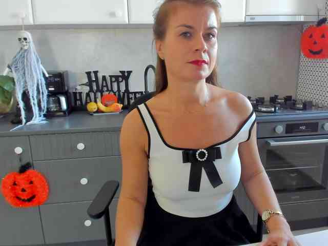 SuaveGia Live Webcam on BongaCams
