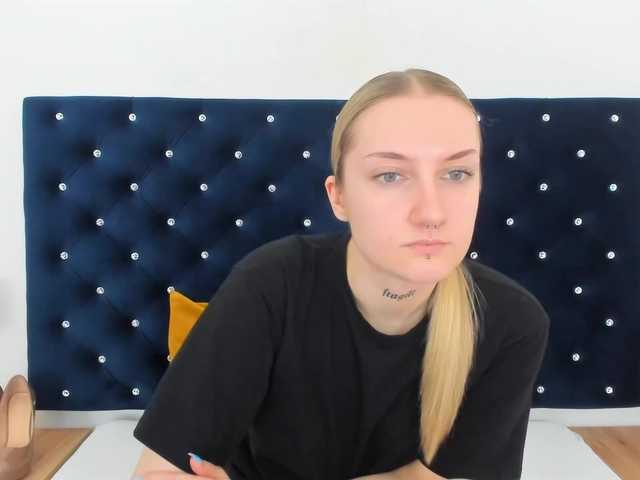 AlexaKisses from BongaCams