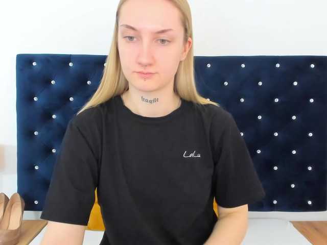 AlexaKisses