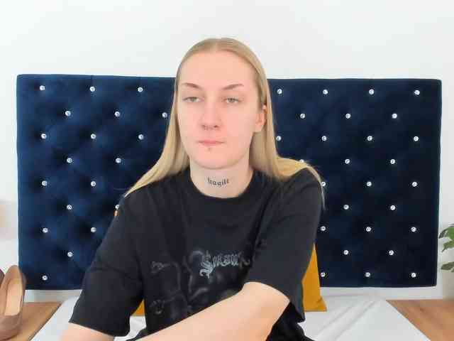 AlexaKisses