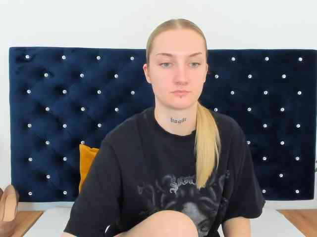 AlexaKisses