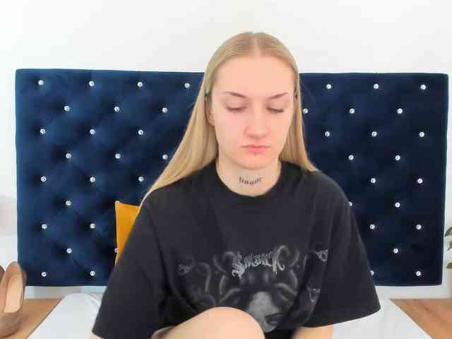 AlexaKisses