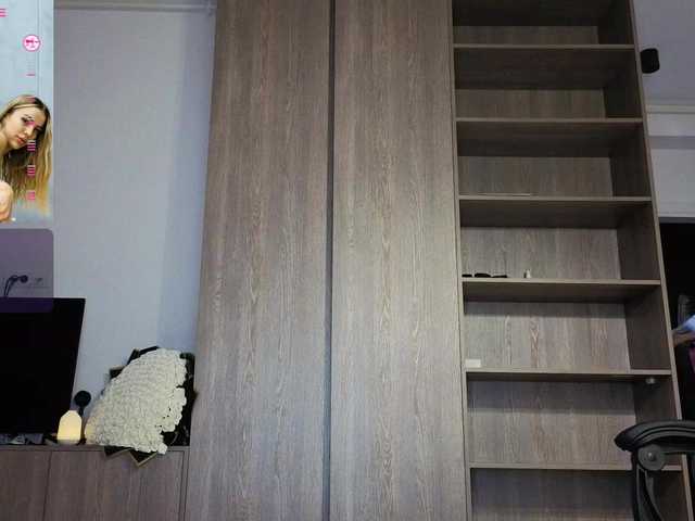 Megan-Ros's BongaCams show and profile