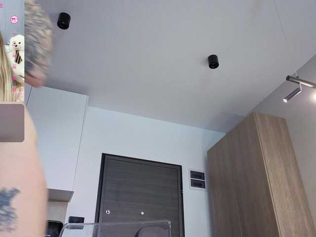 Megan-Ros's BongaCams show and profile