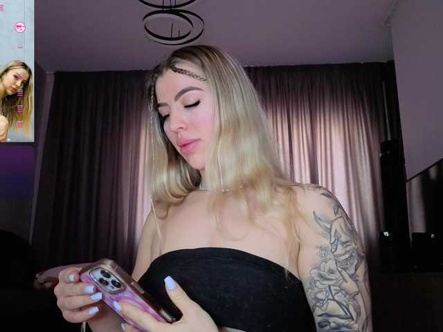 Megan-Ros's BongaCams show and profile