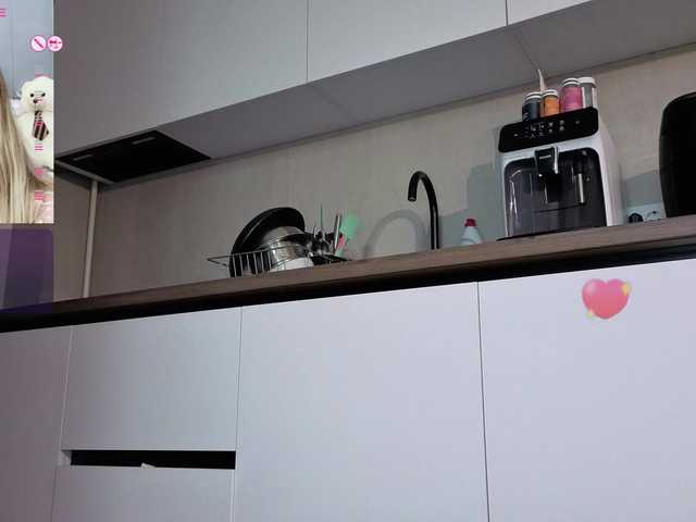 Megan-Ros's BongaCams show and profile