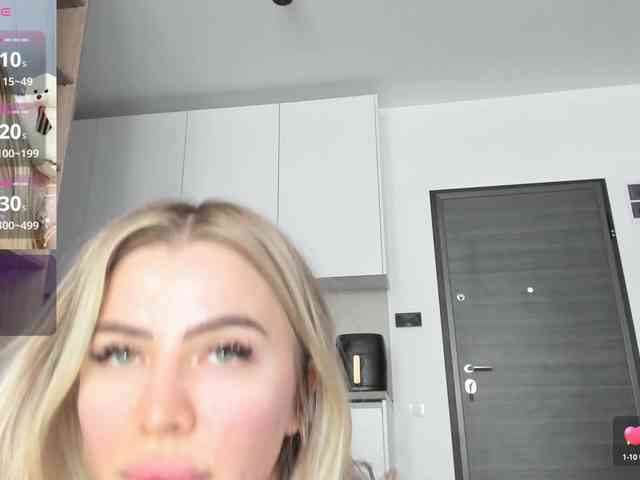 Megan-Ros webcam