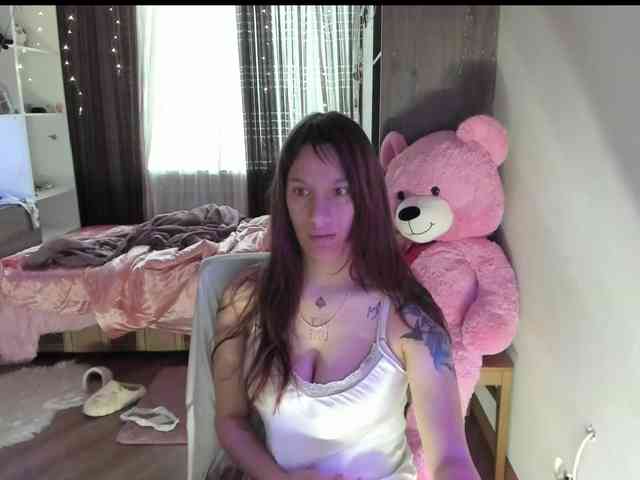 ALYONA_GIRL webcam