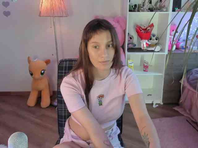 ALYONA_GIRL webcam