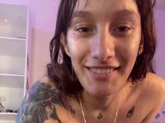 ALYONA_GIRL webcam