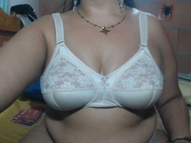 Meganny2023's BongaCams show and profile